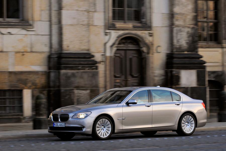  BMW 750Li (F02) 2008 года  (WW) (фото 24 из 25)